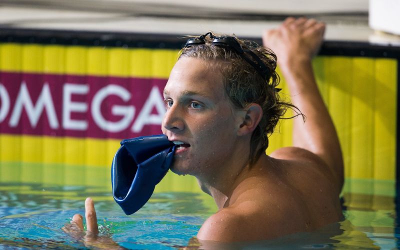Caeleb Dressel tung hoành dưới nước từ những ngày thơ ấu